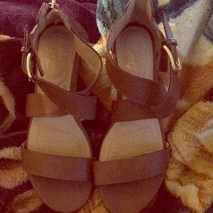 Sandals new w/o tags